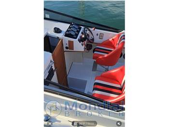 Magnum Marine 27 Sport Sedan
